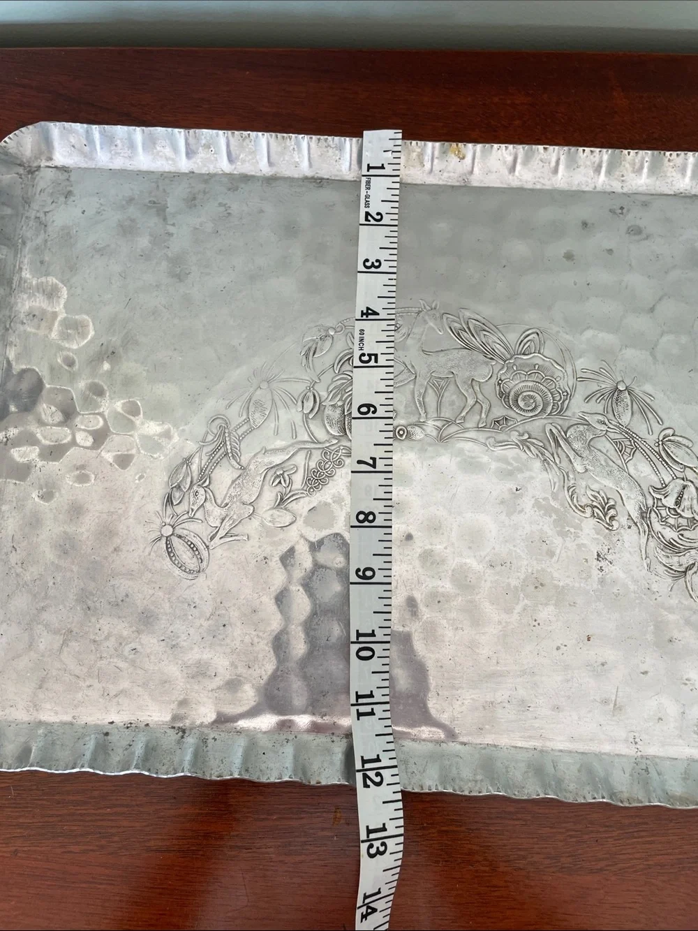 VNT Hammered Aluminum Tray with Embossed Deer & Flower